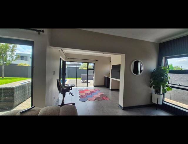 4 BEDROOM PROPERTY TO RENT IN MIDSTREAM RIDGE